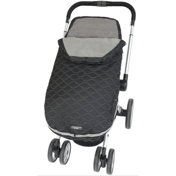 JJ Cole Collections Other - JJ COLE COLLECTIONS urban bundle me toddler 1-3 yr black & grey